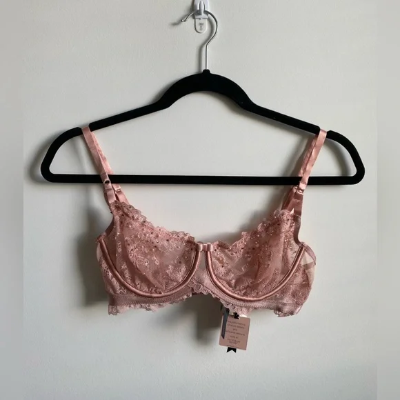 BNWT Designer Collection Victoria’s Secret Lace and Beaded Unlined Bra - Picture 3 of 5